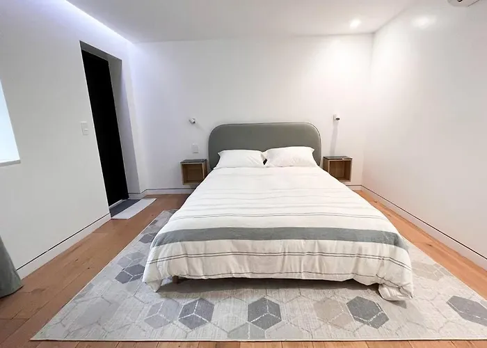 New Cozy Modern Minimalist Stay In Brooklyn At Rem-Casa